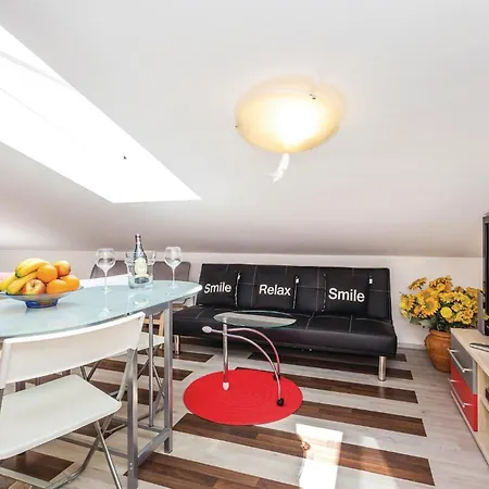 Appartamento Beautiful In With Kitchen Abbazia